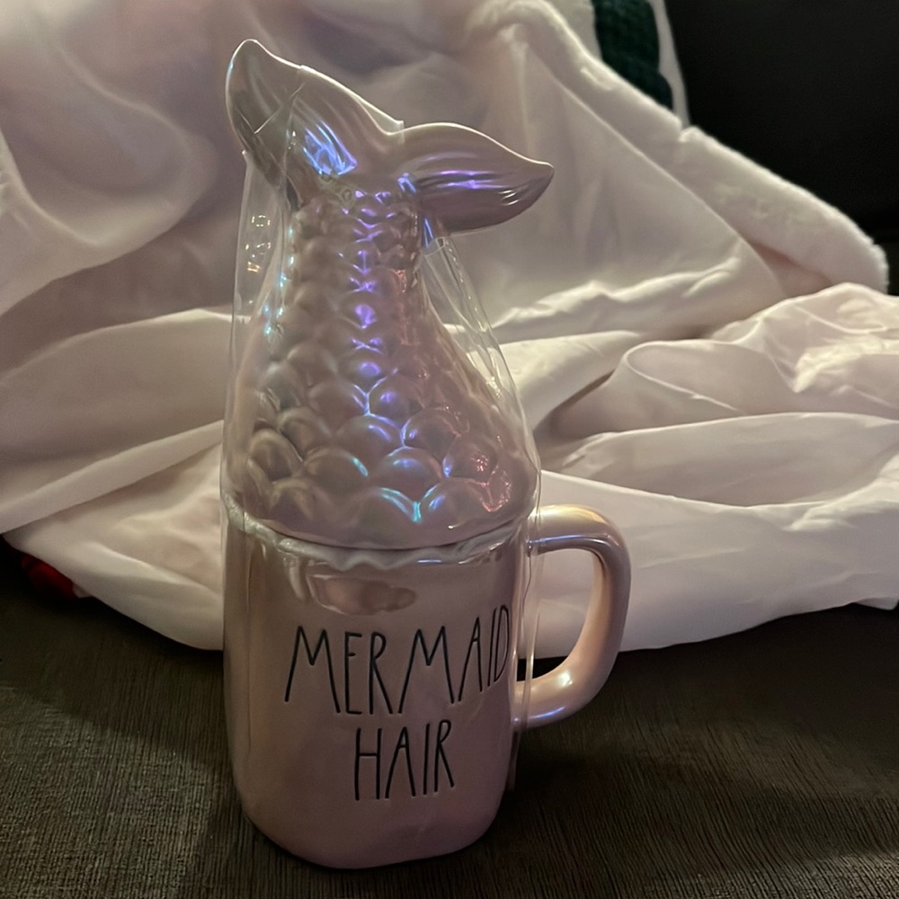 Rae Dunn By Magenta Ceramic cup with lid has packaging still never used